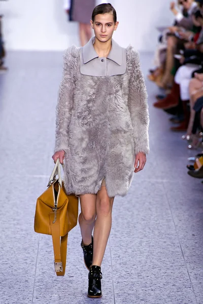 Look 11